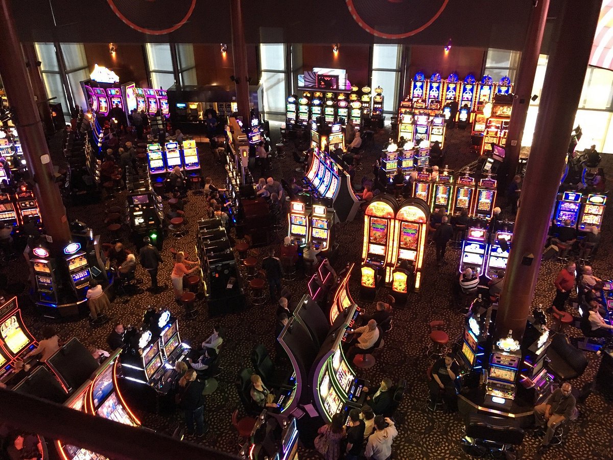 Casino floor at Hôtel-Casino du Lac-Leamy